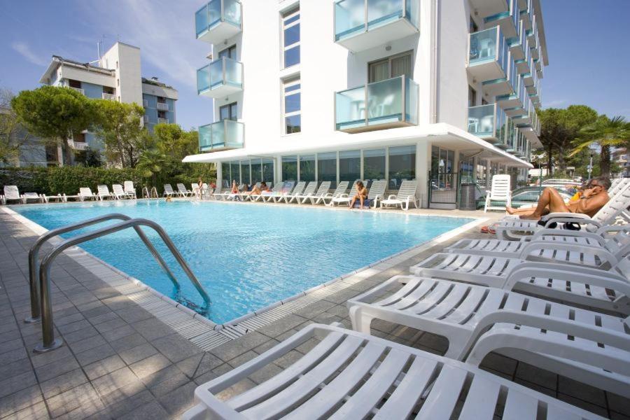 Residence Bristol Bibione Exterior foto