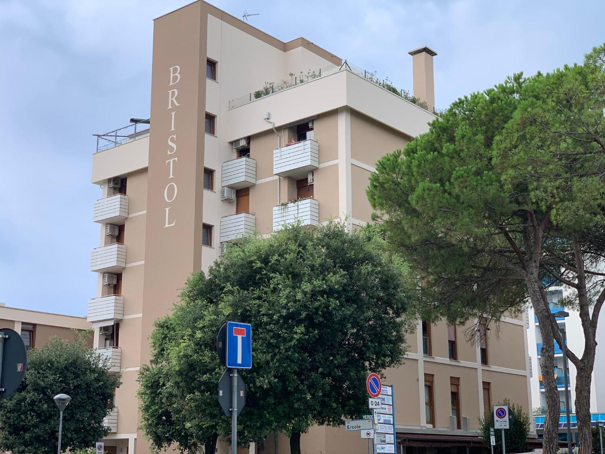 Residence Bristol Bibione Exterior foto